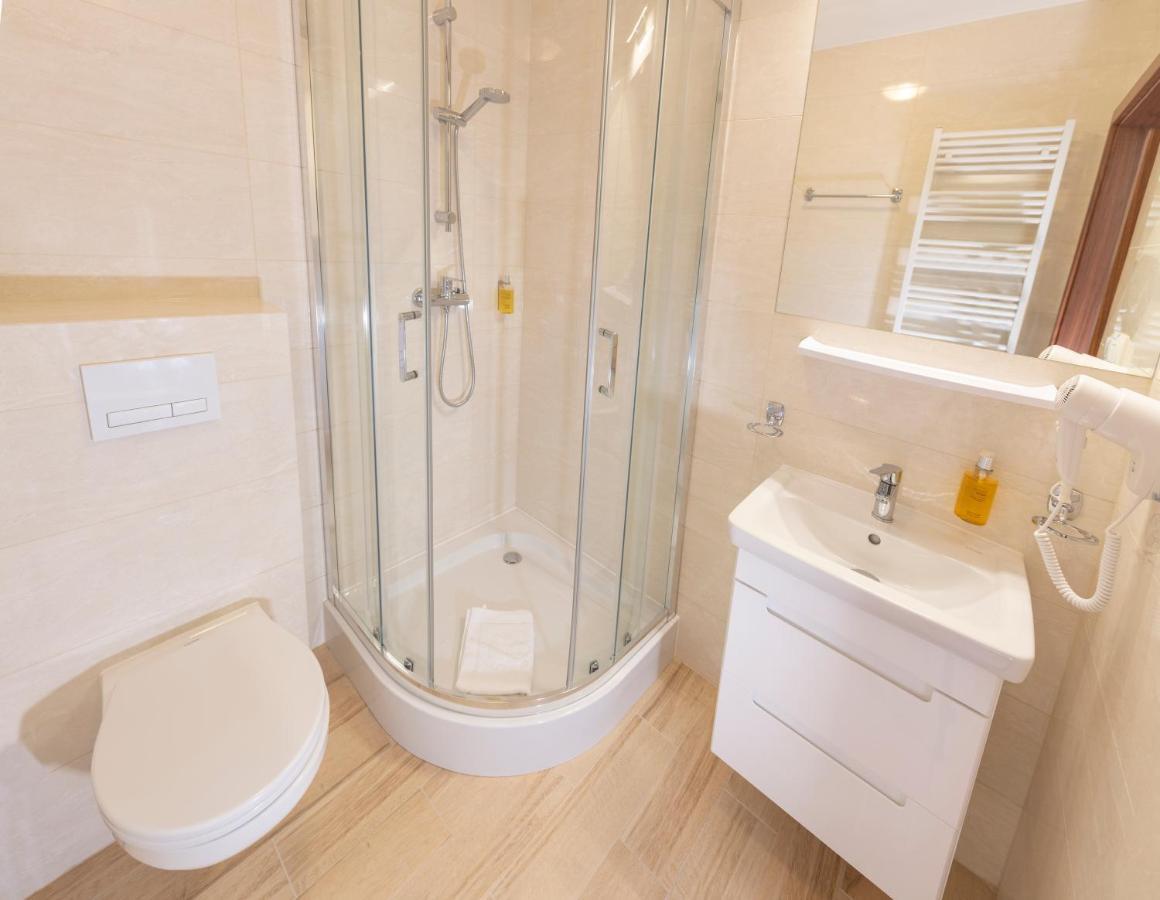 Hotel Mona Lisa Wellness & Spa Колобжег Экстерьер фото