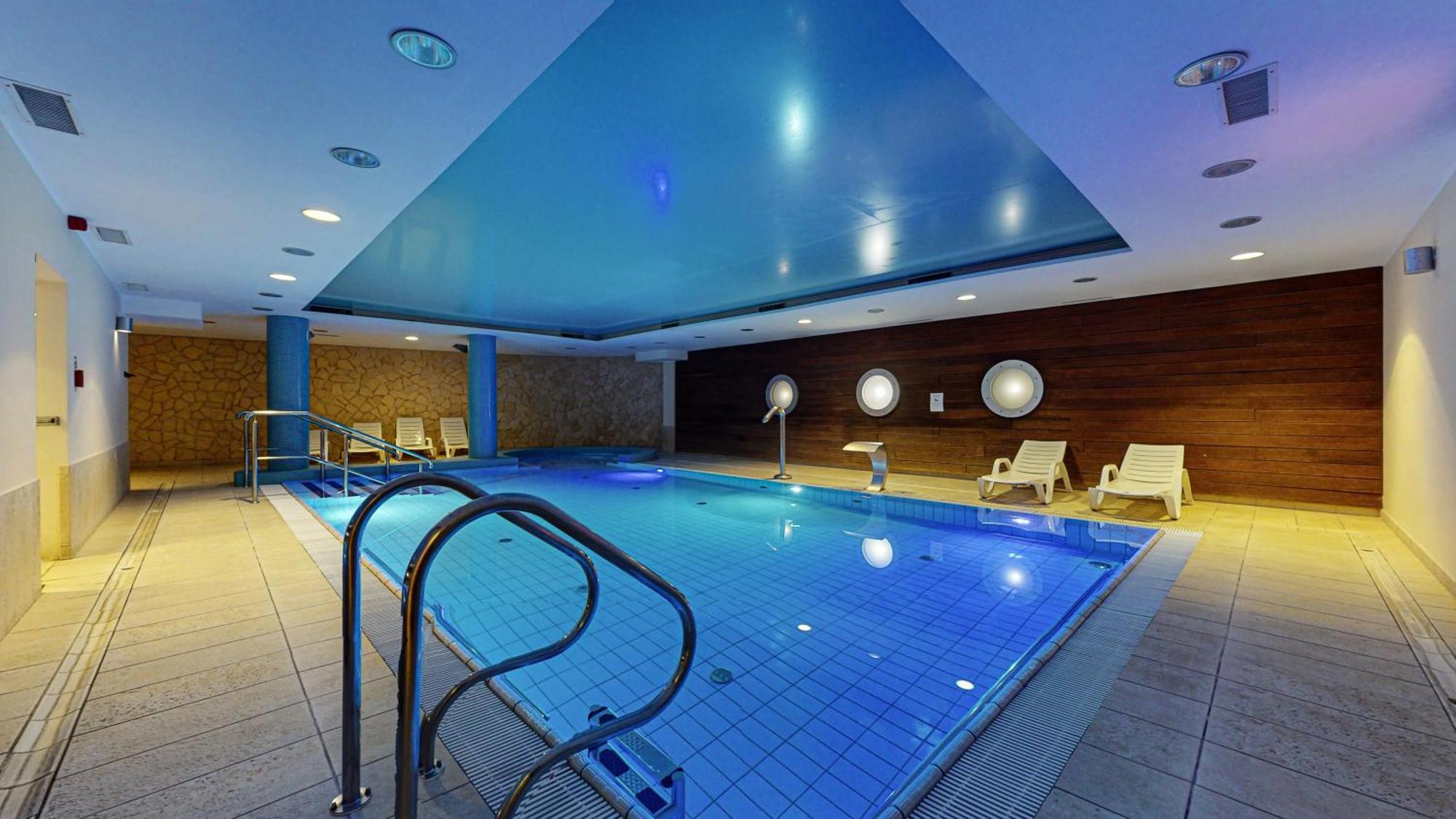 Hotel Mona Lisa Wellness & Spa Колобжег Экстерьер фото