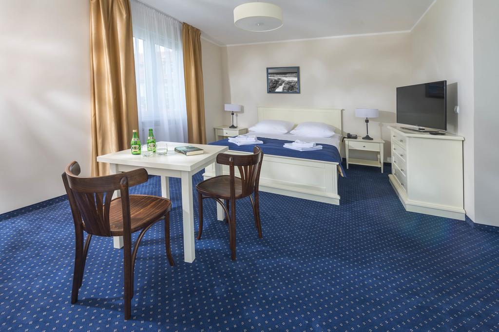 Hotel Mona Lisa Wellness & Spa Колобжег Экстерьер фото